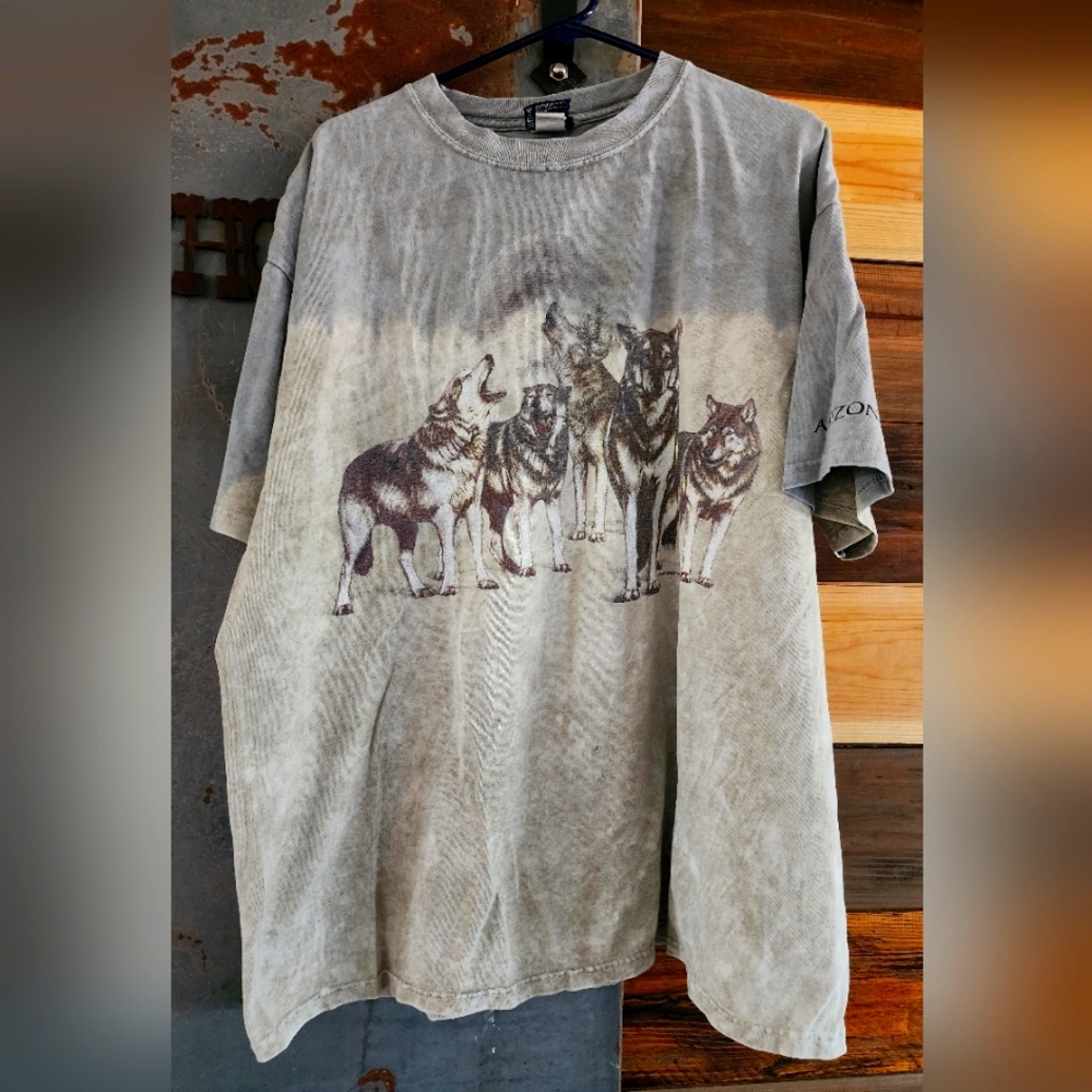 Vintage Howling Wolves T-shirt XL